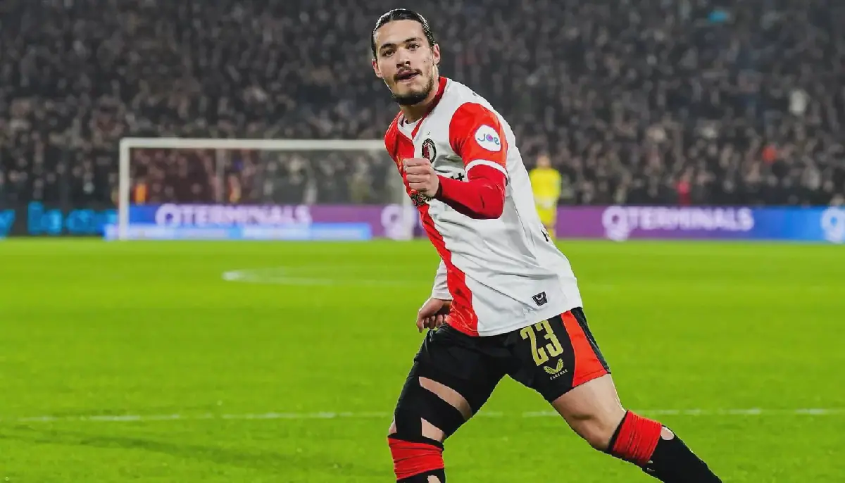 Anis Hadj Moussa Provides Crucial Assist for Feyenoord
