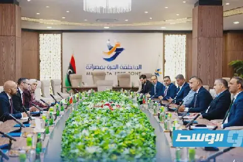 مدير المنطقة الحرة بمصراتة يبحث التعاون في مجال الصيانة والتدريب مع القائم بالأعمال المالطي