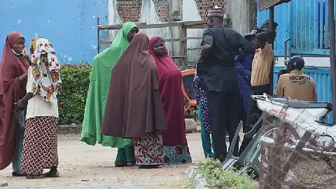 Nigeria Imposes Curfew After Protests Over Deaths of 37 Minors in Detention