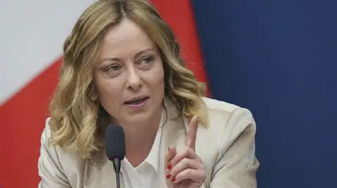 Italian Prime Minister Giorgia Meloni Announces Plans to Ban Face Veils in Schools and Limit Foreign Students in Classrooms