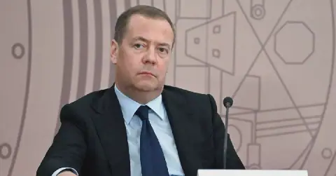 Medvedev: US Sanctions Necessitate Russian Military Deterrence