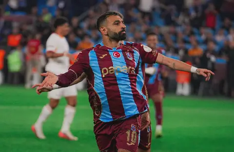 Mohamed Salah Scores First Hat-Trick as Trabzonspor Thrash Galatasaray 4-0