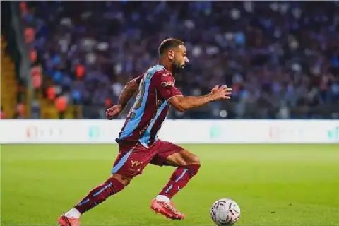 Egyptian Star Salah Leads Trabzonspor to Victory Over Galatasaray