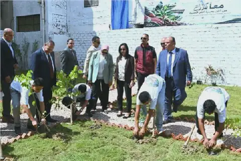 Egyptian Governor Witnesses Tree Planting Initiative in Abu Homs