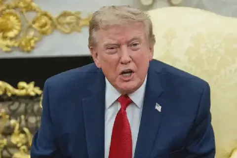 Trump Vows to Protect AI Industry from Slowdown Attempts