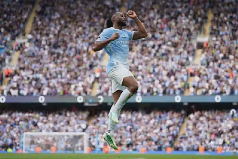 Manchester City Triumphs Over Sunderland in 8-Goal Thriller