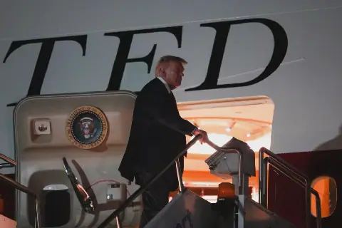 Trump cuts short weekend, returns to White House