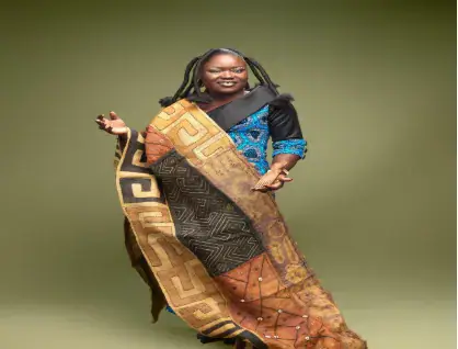 Kinshasa Cultural Center Promotes Traditional African Hairdressing Techniques