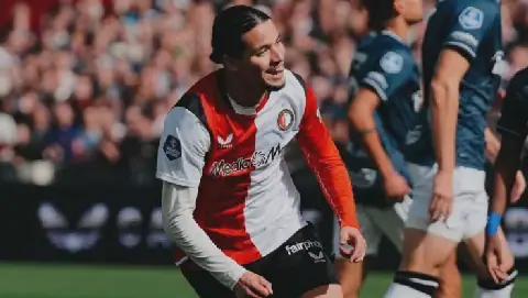 Algerian Footballer Anis Hadj Moussa Shines with Two Goals Against Eindhoven