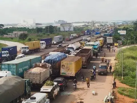FG moves to address traffic gridlock on Suleja–Minna corridor