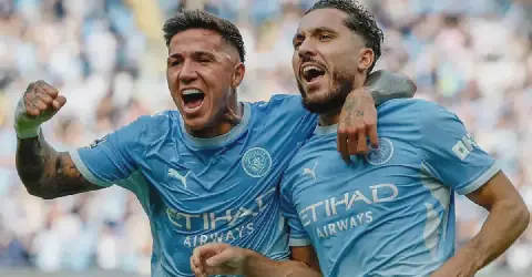 Manchester City Edge Sunderland 5-3 in Eight-Goal Thriller to Extend Perfect Start