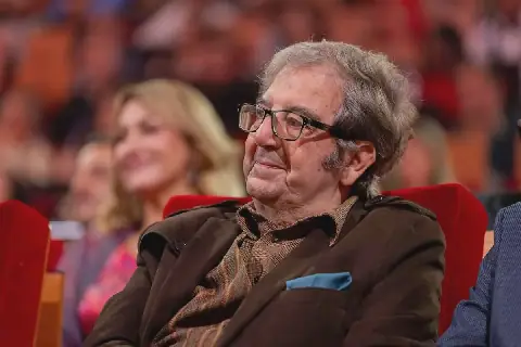 Algerian President Pays Tribute to Beloved Actor Sid Ahmed Agoumi