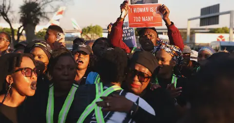 Runners have gathered in song in Rhodesfield, Kempton Park for a memorial run to honour the late runner Elizabeth Tsontso Moselakgomo who went missing last week Wednesday when she went out for a run. She was murdered and her body found in the bushes on Sunday. /Thulani Mbele. File photo