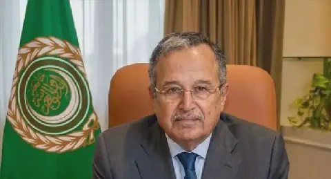 نبيل فهمى يبحث مع أمين «التعاون الإسلامى» التحرك بشأن القدس