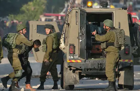 Israeli forces arrest 13 Palestinians in West Bank