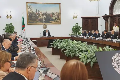 Algerian President Raises Salaries for Civil Protection Personnel