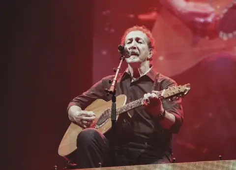 Lounis Aït Menguellet de retour à l'Olympia après 44 ans
