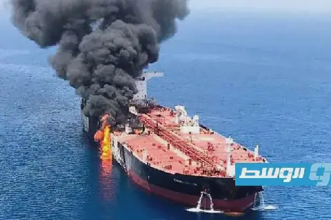 مصابان جراء إصابة ناقلة بـ«مقذوف مجهول» في مضيق هرمز