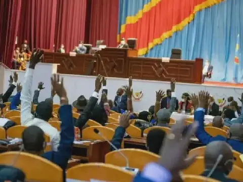 Assemblée nationale : la loi sur le référendum renvoyée à la commission PAJ pour une nouvelle délibération