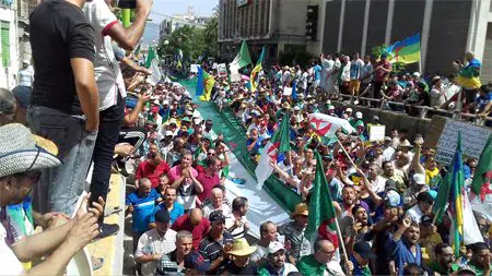 Thousands Rally in Tizi Ouzou for 25th Consecutive Friday