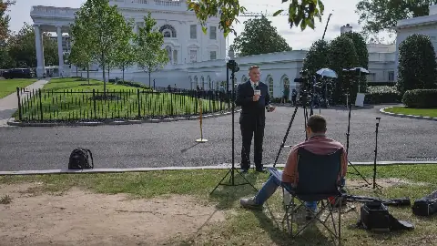 Major US News Chains Stand in Solidarity with CNN Against White House Access Restrictions