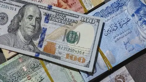 Libyan Dinar Falls as Dollar Approaches 10 Dinar Mark in Parallel Market