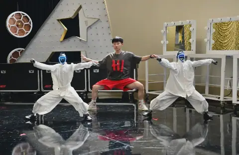 China's robot dancers limber up for America's Got Talent final