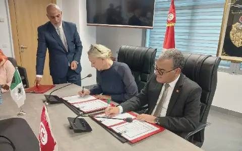 Tunisia and African Development Bank Sign Guarantee Agreements