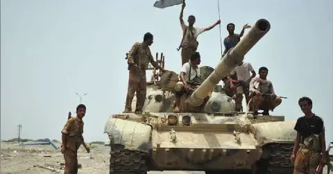 Yemeni Army Launches Airstrikes on Houthi Positions in Taiz
