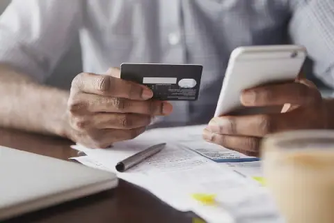 Inclusion financière en Tunisie : seuls 18% des jeunes ont un compte bancaire