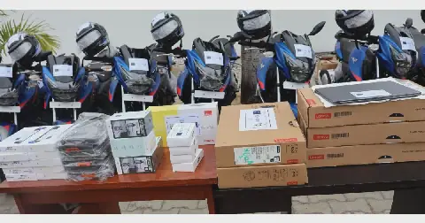 Benin's Civil Protection Agency Receives Equipment from IOM
