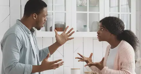 5 reasons some husbands don’t like their wives being too friendly with other men