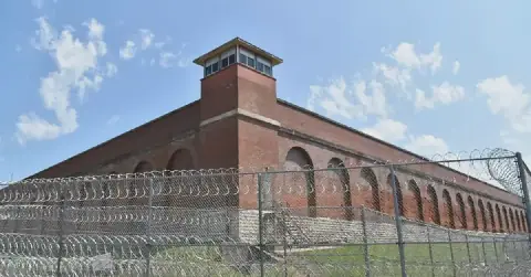 US Reopens Notorious Private Prison Amid Immigration Controversy
