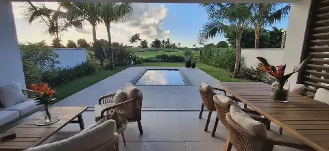 Luxury 3-Bedroom House for Rent in Roches Noires, Mauritius