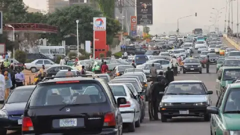 Motorists, commuters decry delay in petrol price cuts
