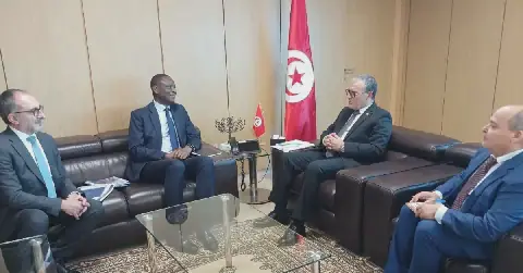 Tunisia's Economy Ministry Discusses Expanded Cooperation with World Bank