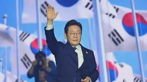 South Korean President Hopes for Swift Resumption of Trump-Kim Dialogue