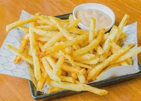 Egyptian Food: Crispy Potato Fries with Minimal Oil