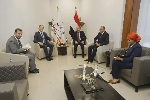 Egyptian Space Agency Head Meets Spanish Ambassador to Discuss Cooperation