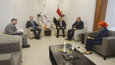 Egypt's Space Agency Discusses Cooperation with Spanish Ambassador