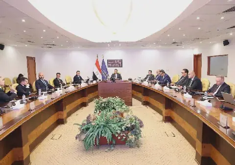 Egypt Minister Discusses Plans for New Data Center in Suez Canal Area