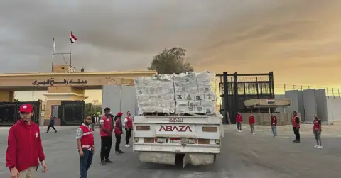 Egyptian Red Crescent Sends Large Aid Convoy to Gaza