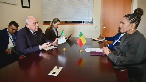 Algerian Foreign Minister Holds Talks with Counterparts in Zimbabwe, Somalia, and Benin