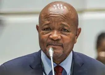 UPDATE | Police raid Mchunu’s KZN home, seizing phones as part of probe