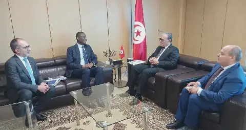 Tunisia's Economy Minister Meets with World Bank Regional Director