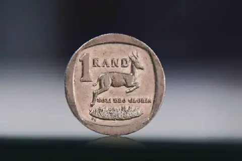 Die rand het Dinsdagaand net voor 20:00 teen R16,23 teen die dollar verhandel.