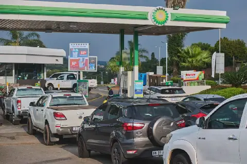 Terwyl inflasie vir eers bestendig bly, sal volgende maand ’n duideliker prentjie bied oor hoe stygende brandstofpryse die gemiddelde pryse van ander goedere beïnvloed.