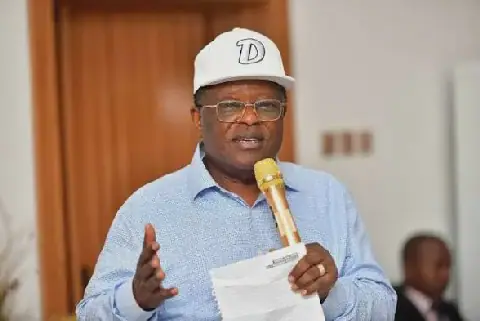 Umahi Urges FG to Showcase Infrastructure Achievements