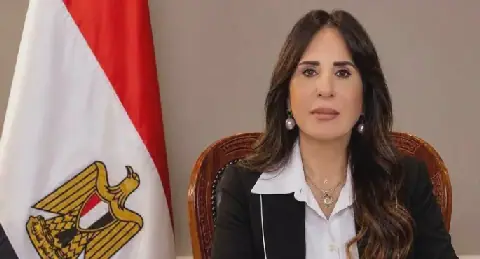 وزيرة الإسكان تتابع الموقف التنفيذى للمشروعات وملفات العمل بعدد من المدن الجديدة بالصعيد