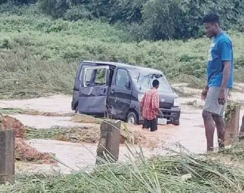 Anambra Flood: One Pupil Missing as Police Rescue Nine